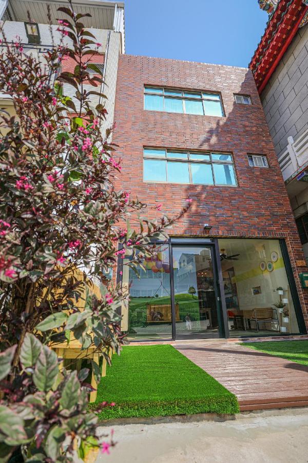 Colorful Balloons Homestay Magong Bagian luar foto